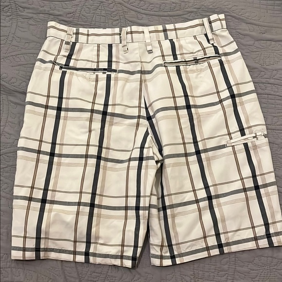 3 Pair Men’s Cream, White Plaid, and Tan Cargo Shorts Lot with Relaxed Fit - Picture 10 of 10